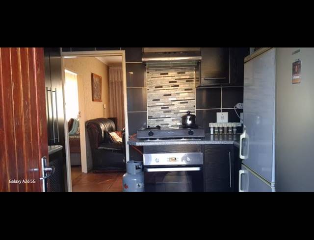 2 BEDROOM HOUSE FOR SALE IN PIMVILLE ZONE 6